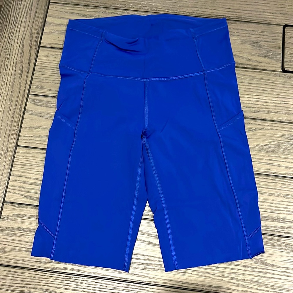 Lululemon Fast and Free 10 inch Shorts Size 6